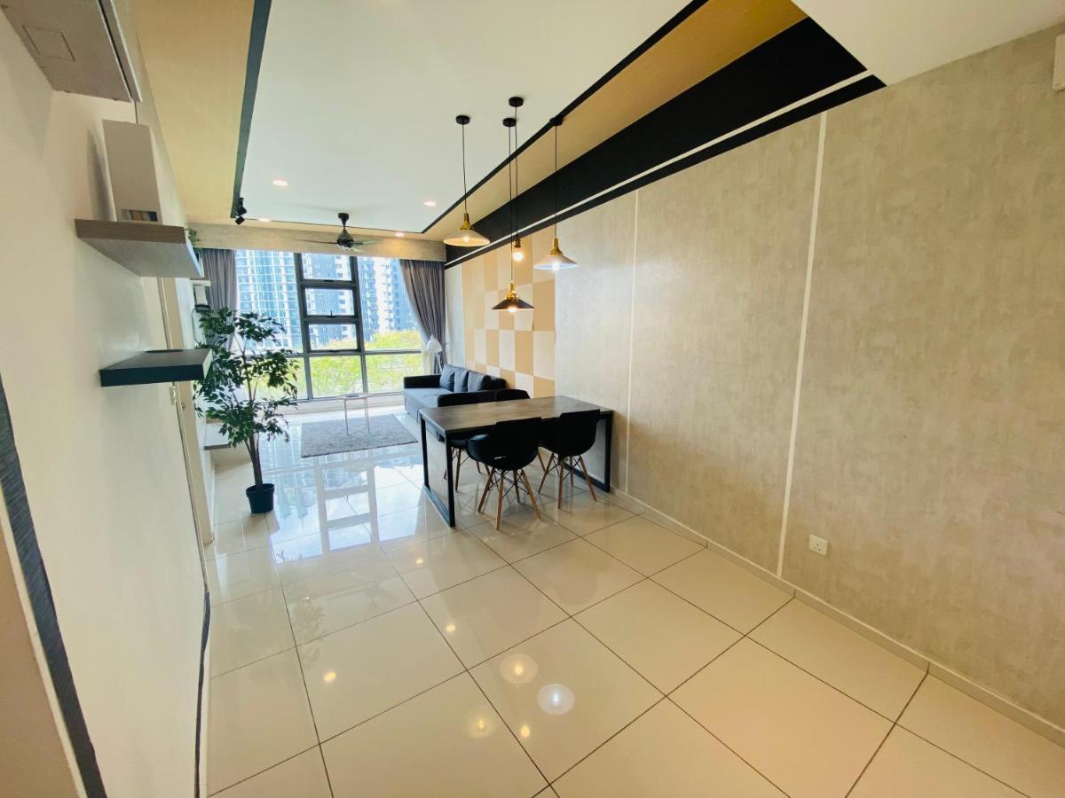 The Robertson By Tenang Homes Apartment